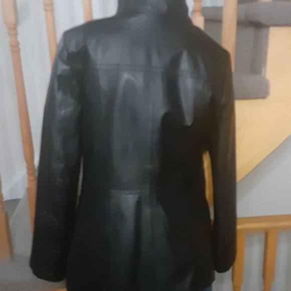 Danier Leather Balck Jacket/ Coat- Women's Size Small- Like New - Picture 5 of 9